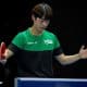 Leonardo Iizuka em ação no Mundial de tênis de mesa por equipes contra Porto Rico