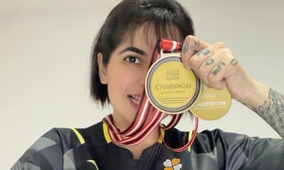 Na imagem, Bruna Alexandre mostrando duas medalhas de ouro em Para Challenger.