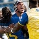 Na imagem, comemoração de um dos tries do Cobras.
