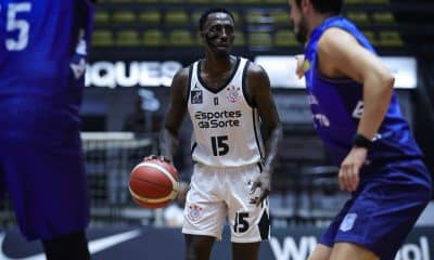 Elyjah Clark foi o cestinha da vitória do Corinthians sobre o Minas por 103 a 97, para fazer 2 a 1 na série das quartas de final do NBB