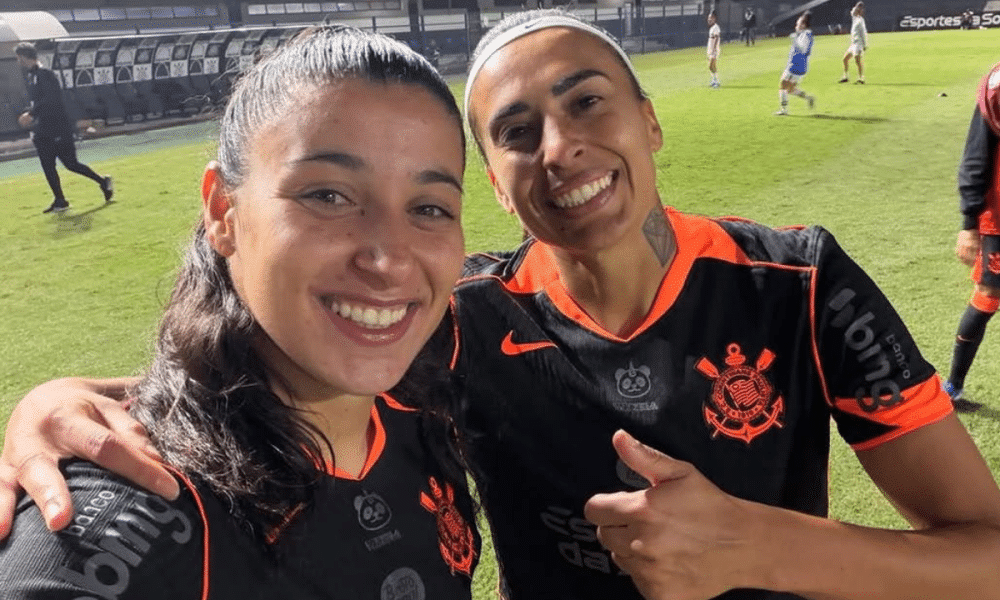 Duda Sampaio e Andressa Alves fizeram os gols da vitória do Corinthians sobre o São Paulo, por 2 a 1 (Foto: Instagram @asbrabas)