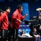 Liang Jingkun em derrota no Campeonato Mundial de Tênis de Mesa por Equipes