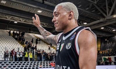 Yago Mateus teve papel importante na vitória do Virtus Bologna no primeiro jogo das quartas de final no Campeonato Italiano, por 102 a 71