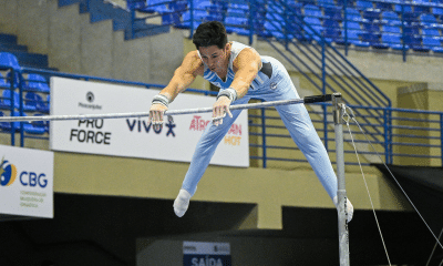 Arthur Nory na final da barra fixa no Troféu Brasil de ginástica artística