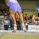 Carolyne Pedro compete nas barras assimétricas na Copa do Mundo de ginástica artística