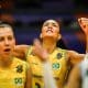 Tainara vibra durante jogo contra a República Dominicana pela Liga das Nações de vôlei feminino